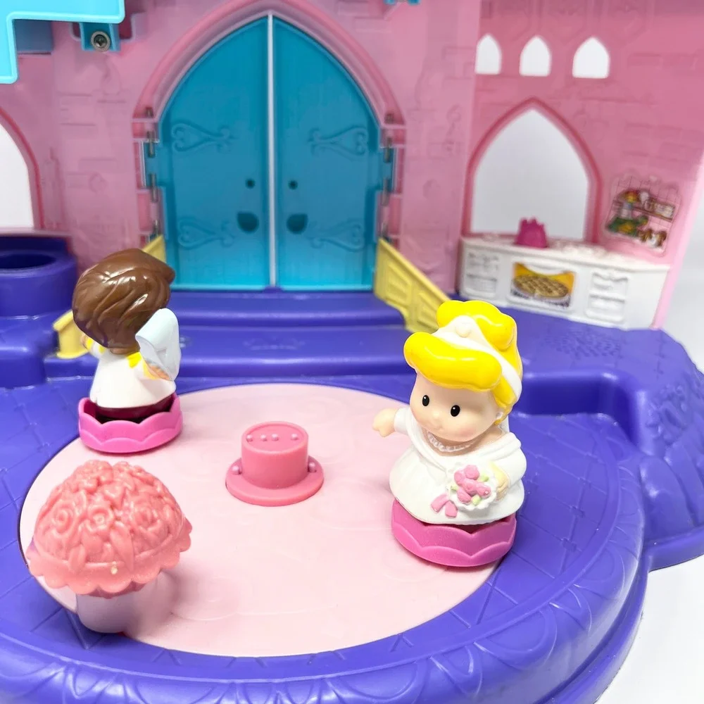 Vintage Fisher Price Little People Disney Princess Songs Palace‎ Musical Castle